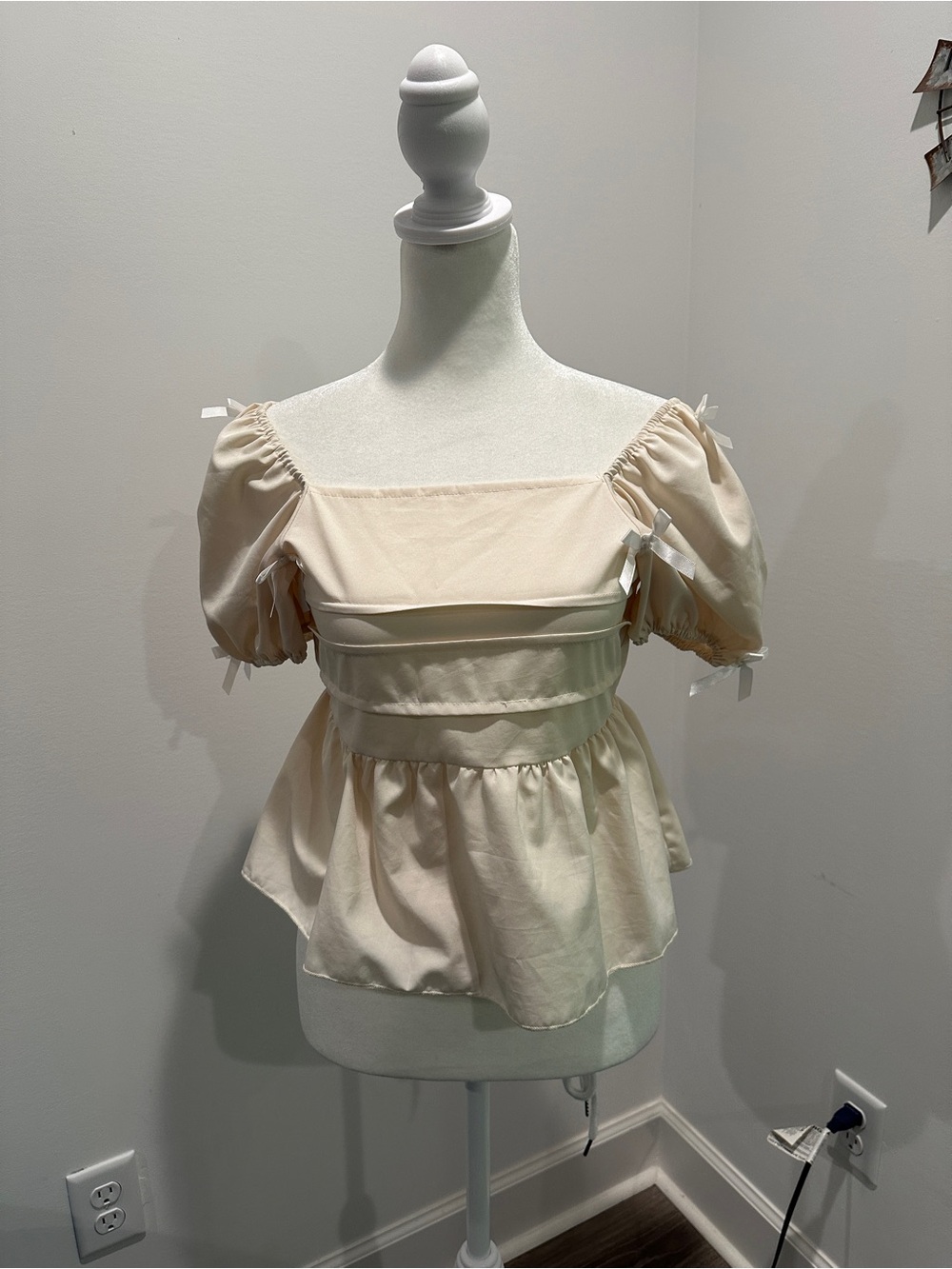 Cream Puff-Sleeve Square Neck Peplum Top